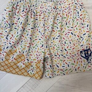Baseball Lifestyle Youth XL Colorful Sprinkle Drip Patterned Shorts
